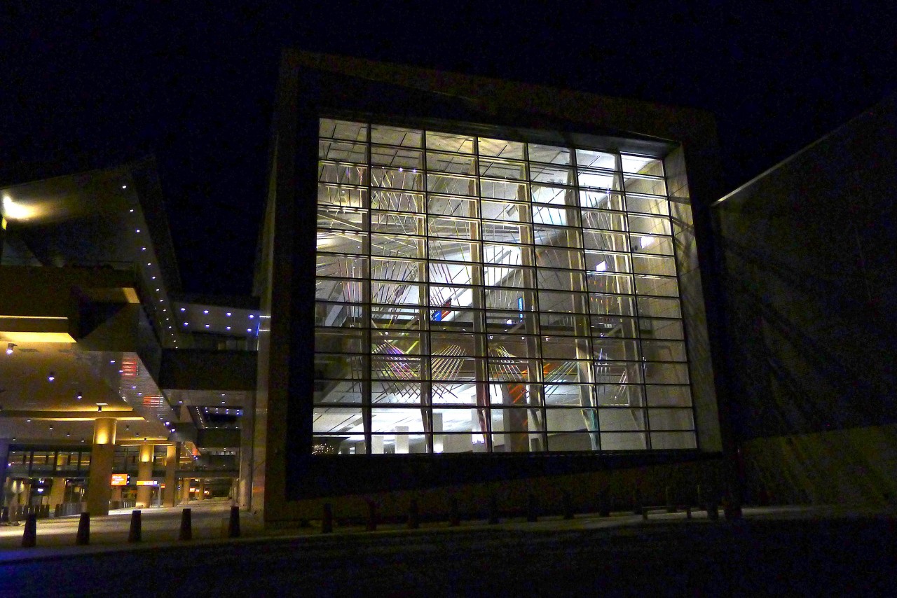 Ed Carpenter’s McCarran airport skylight art, view from outside at night. | Image 1 | Ed Carpenter, Artist